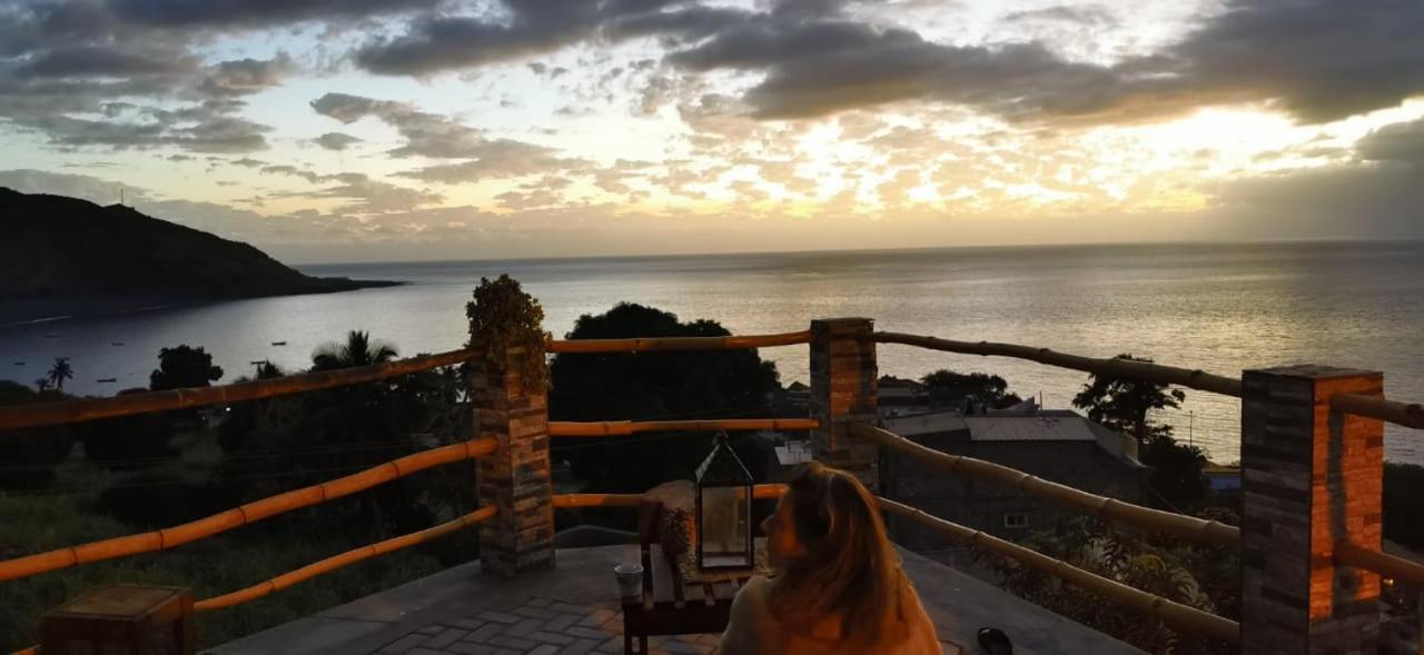 Seladinha Kaza Ladera Bed & Breakfast エクステリア 写真