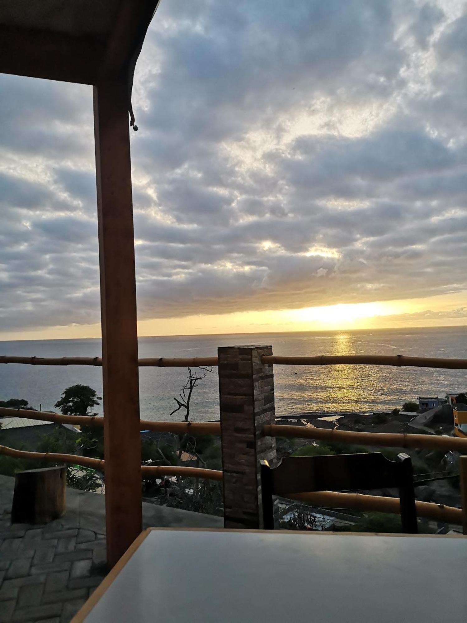 Seladinha Kaza Ladera Bed & Breakfast エクステリア 写真